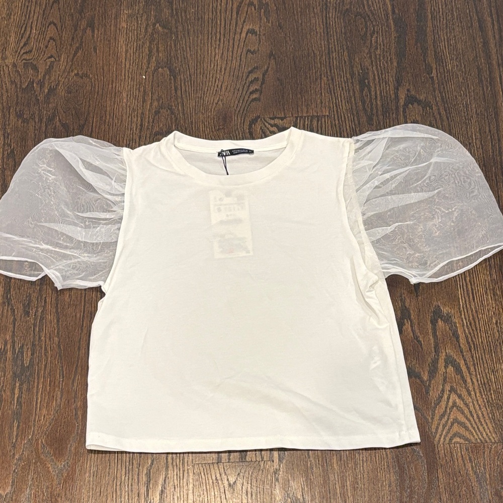 NWT Zara Women’s White Blouse with Sheer Puff Sleeves Size Small
